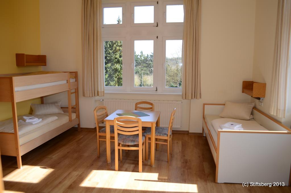 Stiftsberg - Bildungs- Und Freizeitzentrum Kyllburg Esterno foto