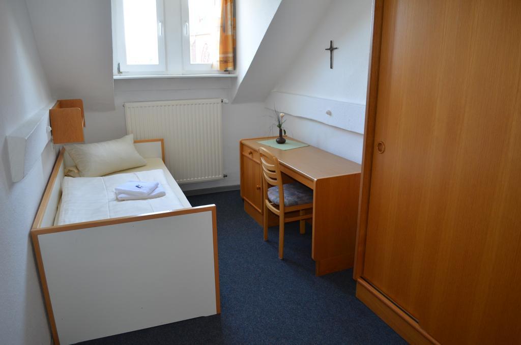 Stiftsberg - Bildungs- Und Freizeitzentrum Kyllburg Esterno foto