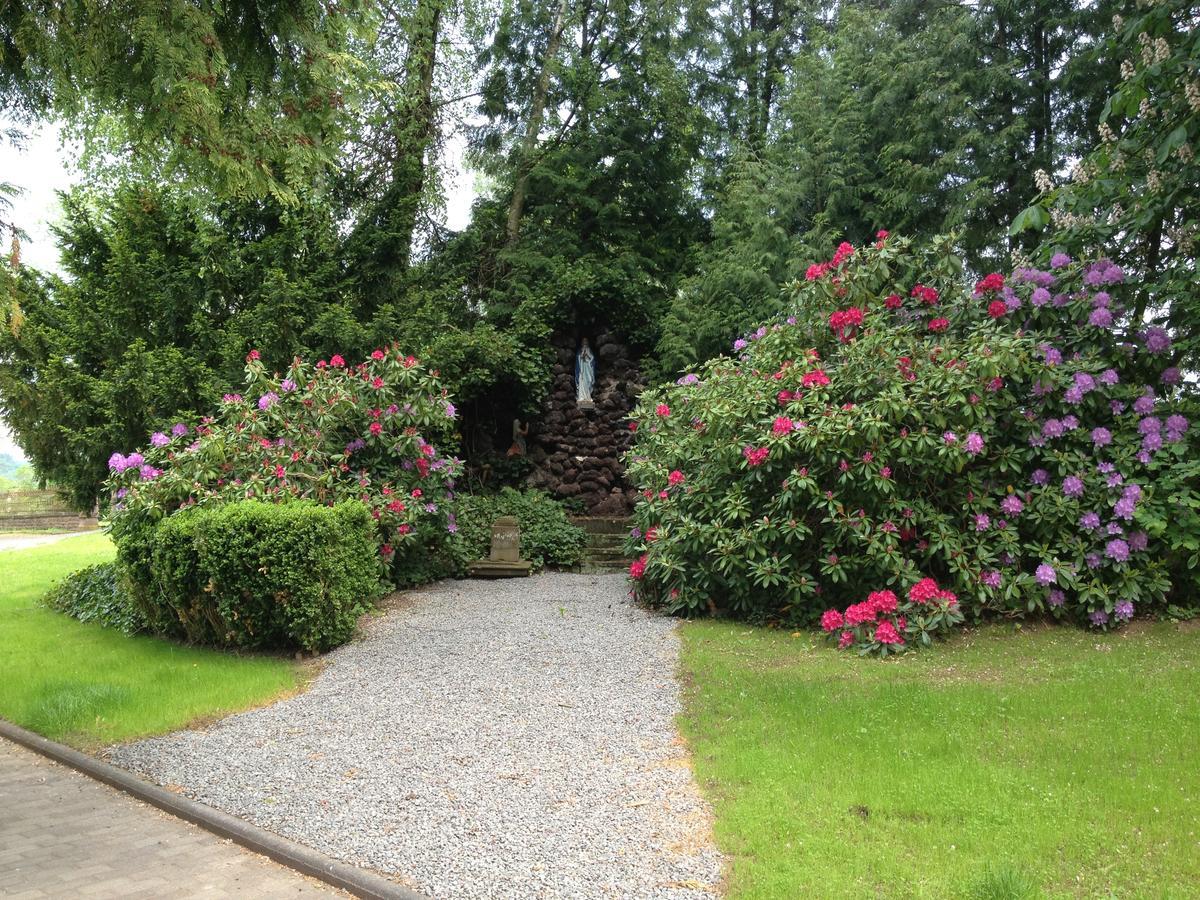 Stiftsberg - Bildungs- Und Freizeitzentrum Kyllburg Esterno foto
